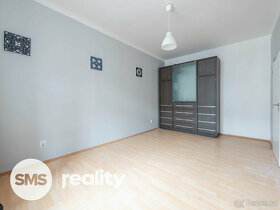 Prodej prostorného bytu 2+1  v centru Ostravy s možností inv - 11