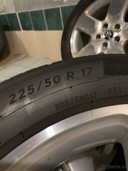 Alu kola Škoda R17 5X112 LETNÍ PNEU 225/50 R17 MICHELIN - 11