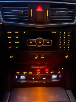 Mercedes-Benz E 300 Bluetec HYBRID Distronic+ AMG - 11