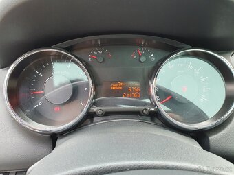 Peugeot 5008, 115 Kw, r.v. 2011, Nová rozvodová sada, 7 míst - 11