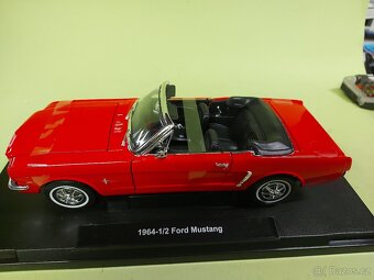 1:18  Ford Mustang Convertible 1964, Welly - 11