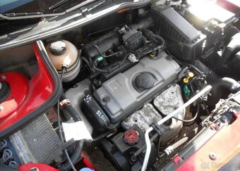 Peugeot 206 1,1 i 44 kW PLUS Serviska benzín - 11