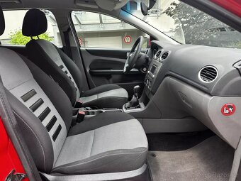 Ford Focus II 1.6 TDCi Combi 80kW Facelift Navi Tažné 2010 - 11