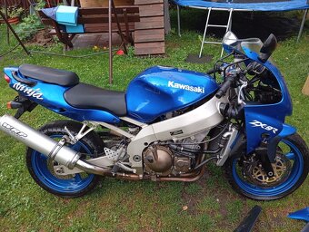 Kawasaki ZX-9R - 11