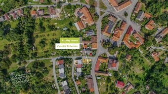 Řadový rodinný dům k rekonstrukci s výhledem na hrad Vysoký  - 11