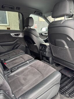 Audi Q7 - 11