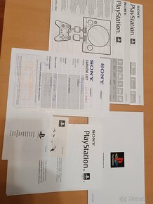 Herní konzole Play Station 1 + 5x originál hra - 11
