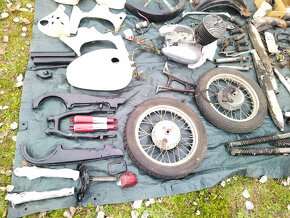 JAWA 250 / 559 typ 353/04 rozebraná k renovaci - 11