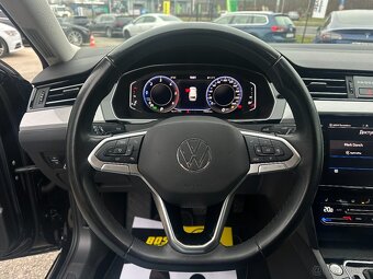 Volkswagen Passat 2022 - 11
