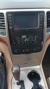 Jeep Grand Cherokee  , Overland - 11