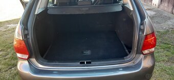 VW GOLF kombi 1,6 77kW automat - 11