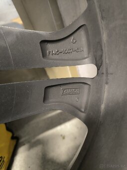 Alu kola Ford Kuga Edge 5x108 r19 Originál,pneu 5,5mm - 11
