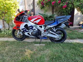 Honda CBR900RR 1999 Top stav - 11