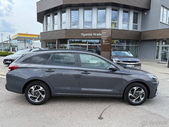i30 Kombi 1,5 DPi 70 kW Manual Family FWD - 11