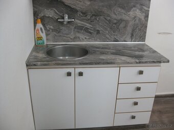 Obchodní prostory k pronájmu, Uh. Hradiště - 11