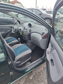 Toyota Yaris 1.0 VVT-i 50Kw - 11