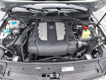 Wv Touareg 3.0 tdi, jen 178000km. 2015 - 11