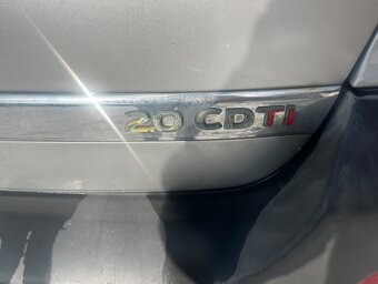 Antara 4x4 s taznym 1+1 na dily - 11