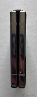 Samsung Galaxy Z Flip 4 VADA DISPLEJE - 11