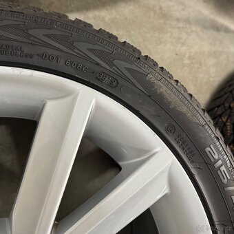 Alu kola Škoda, zimní Nokian 6mm 215/45 R16, 5x100 - 11