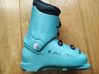 Dětské lyže a lyžařské boty - 11