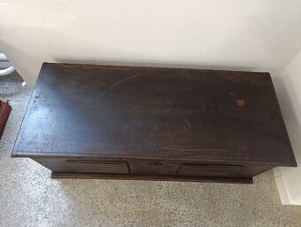Starožitná truhla, masív, Nábytek Spříběhem - 11