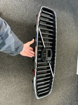 VOLVO XC60 II LIFT Maska - 11
