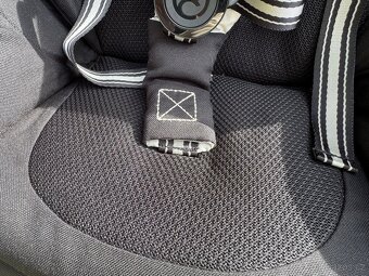 Kočárek Cybex eezy s twist 2+ 2022 moon black frame - 11