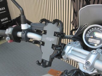 BMW R nineT Urban G/S - 11