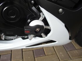 Suzuki GSX-R 750 L6 - 11