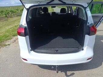 Zafira 7 míst - 11
