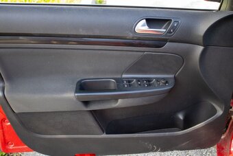 Volkswagen Golf Variant 1,6 TDI 77kw / AJ NA SPLÁTKY / - 11