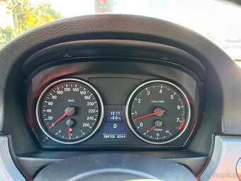 BMW 330i 200 kW, xDrive, M-paket, PANO - 11