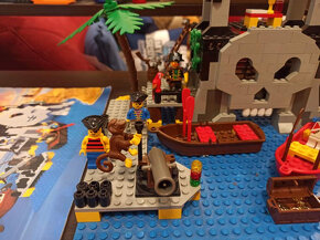 LEGO Pirates 6279 Skull Island - 11