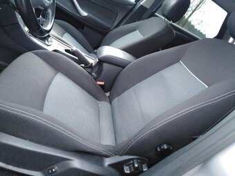 FORD MONDEO 1,6i KOMBI BENZIN 88 KW RV 2011 ZA 64000 KČ - 11