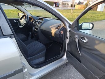 Prodám Renault Megane 1.4i 16V 72Kw r.v.2007 - 11