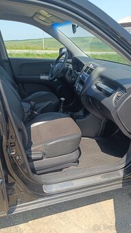 Kia Sportage 2.0 CRDI - 11