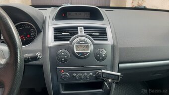 Renault Megane kombi 1.5 DCi 78 kW - 11