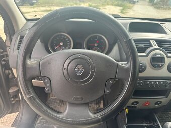 Renault Mégane 2 1.9 dCi - 11