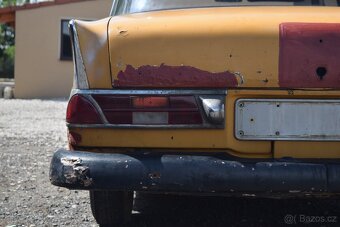 Mercedes-Benz W111 220b - 11