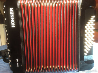 Knoflíkový akordeon Hohner Nova II 48, C systém - 11