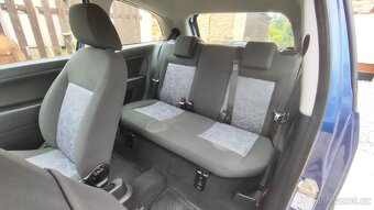 Ford Fiesta 1.3, 44 kW, rok 2006 – spolehlivý vůz za dobrou - 11