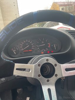 Bmw e36 318i sedan - 11