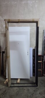 Bezpečnostní a protipožární dveře - 11