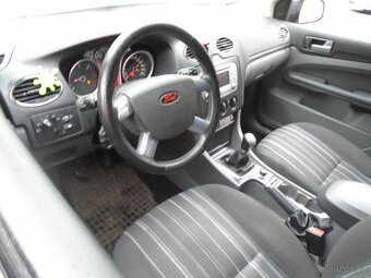 ford focus 1,6tdci 08 díly ST nárazník přední - 11