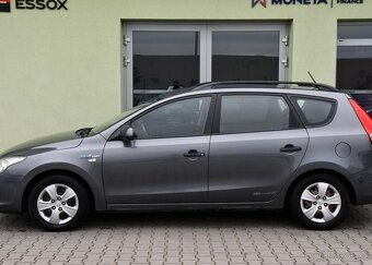 Hyundai i30 CW 1.4i 2xKOLA - 11