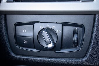 BMW radu 3 Touring 320d xDrive - 11
