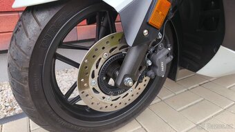 Honda Forza TOP STAV NOVÉ - 11