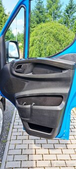 Iveco Daily 3,0D 107kw r.v.8/2016  6.míst Odpočet DPH - 11