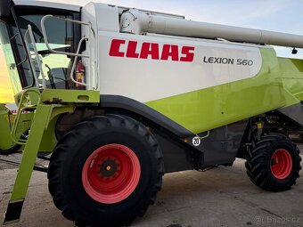 Sklízecí mlátička Claas Lexion 560, žací lišta V750 Vario, d - 11